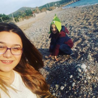 meral kucuk