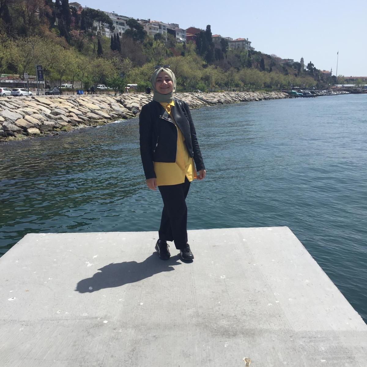 esra nas